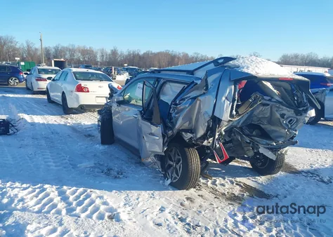 2022 Subaru Forester Premium z USA, uszkodzony, nr VIN JF2SKAEC9NH477144